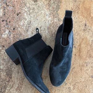 Steve Madden Black Ankle Booties size 8